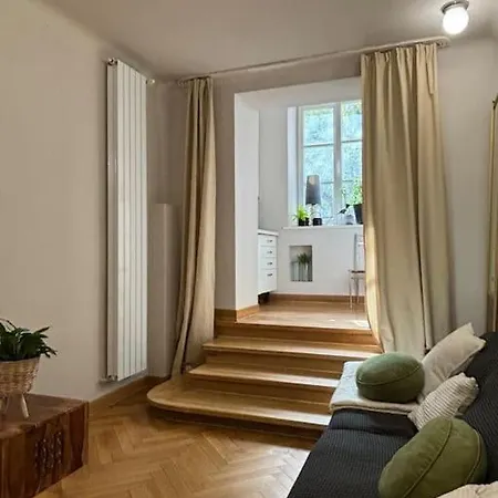 Orient Express Apartment