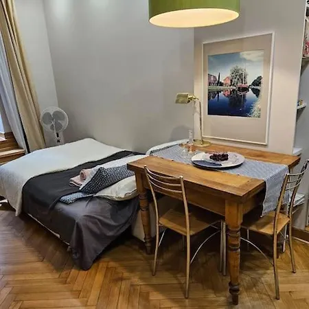 Orient Express Apartment *